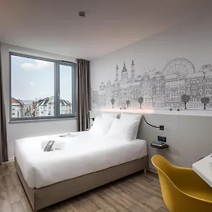 B&B Hotel Budapest City מלון